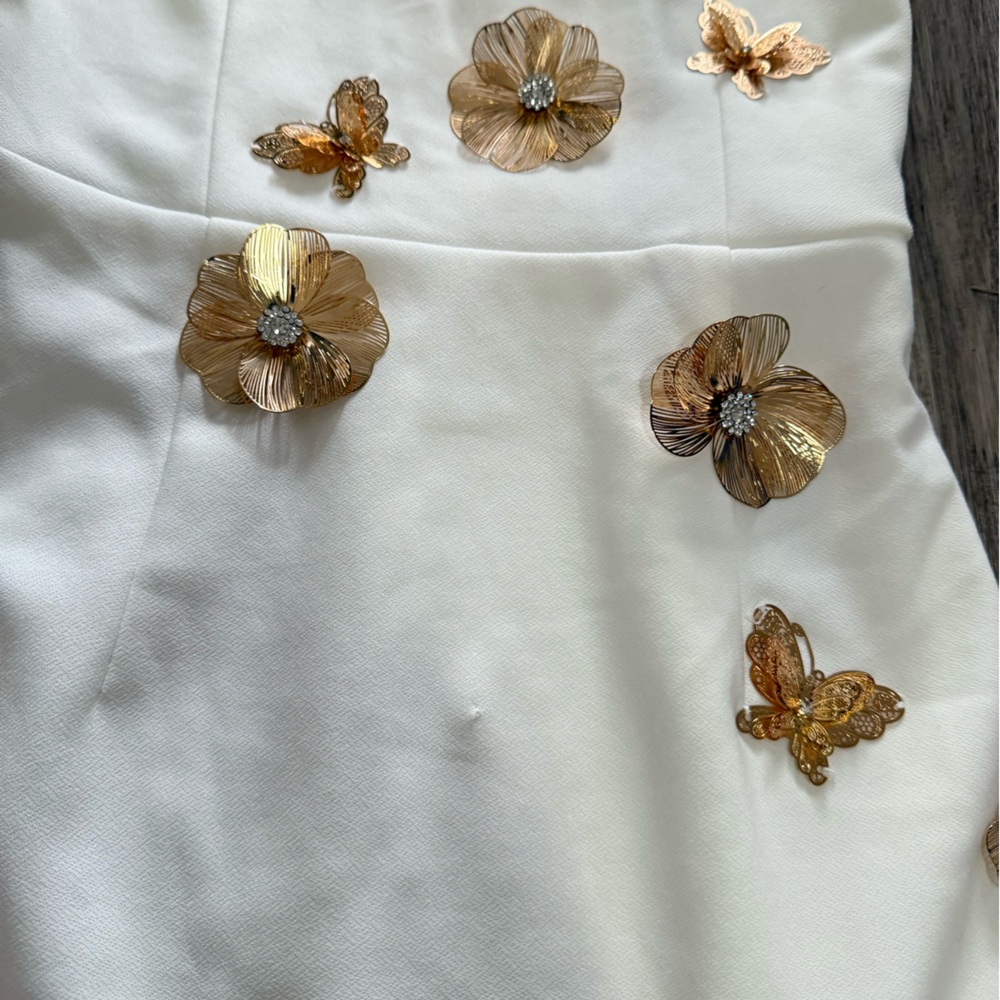 elliatt mira white sweetheart 3d floral butterfly embellished mini dress XS NEW - Picture 12 of 13